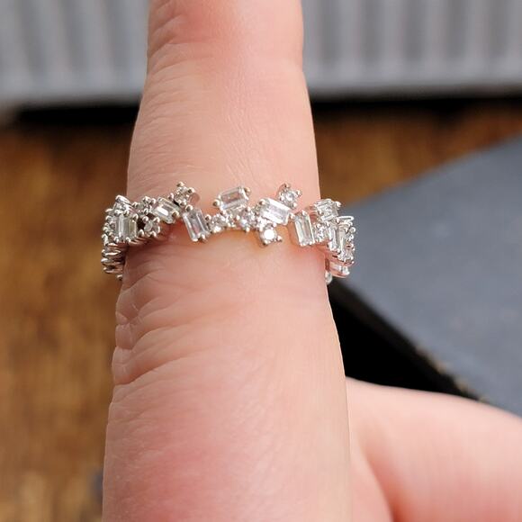 Exquisite Rhodium-Plated Size 8 Eternity Band Ring with Baguette - Picture 8 of 9